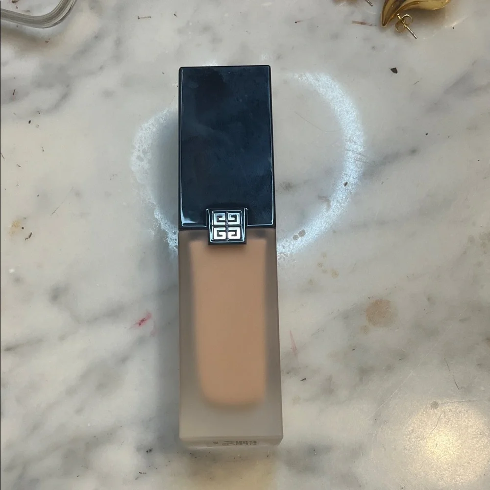 Givenchy Foundation in Soft Beige